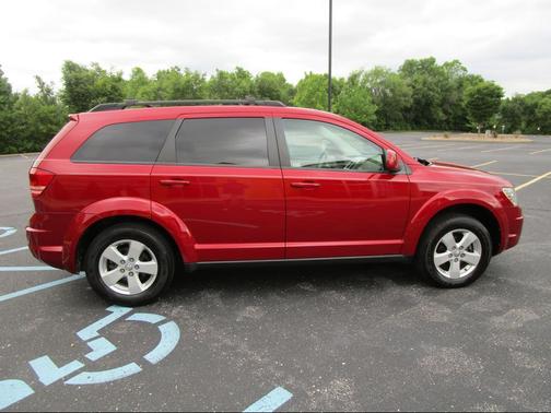 Inferno Red Crystal Pearl 2010 Dodge Journey SXT