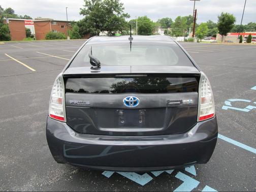 Winter Gray Metallic 2010 Toyota Prius IV