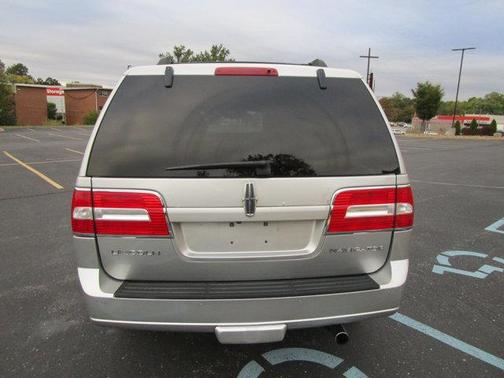 2013 Lincoln Navigator Base