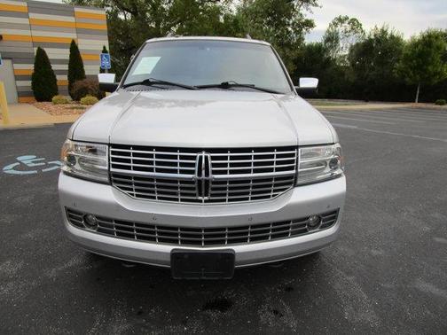 2013 Lincoln Navigator Base