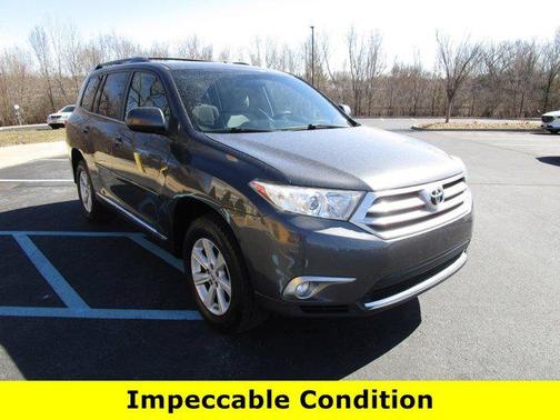 2013 Toyota Highlander SE