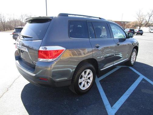2013 Toyota Highlander SE