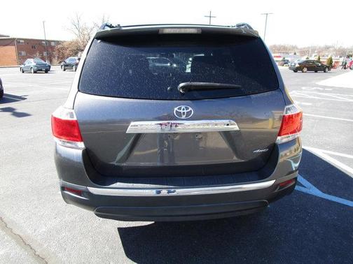 2013 Toyota Highlander SE