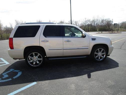 2014 Cadillac Escalade Luxury