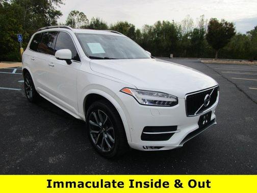 2017 Volvo XC90 T6 Momentum