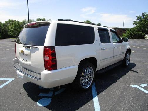 White Diamond Pearl 2013 Chevrolet Suburban 1500 LTZ