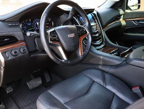 2017 Cadillac Escalade Luxury