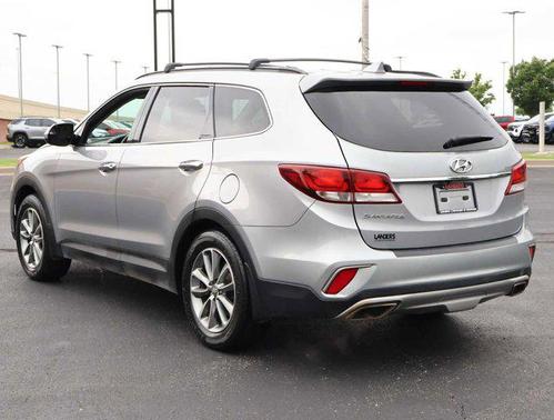 2017 Hyundai SANTA FE SE