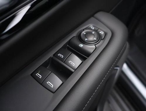 2025 Chevrolet Suburban LS