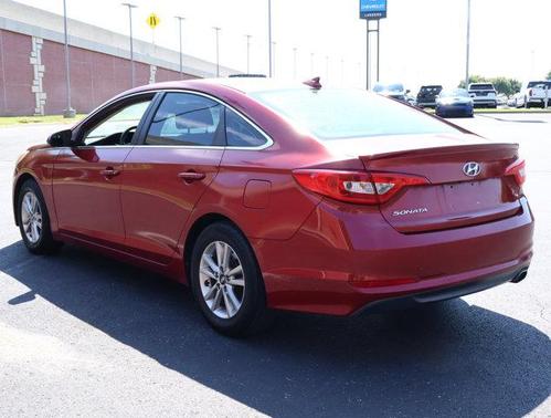 2016 Hyundai SONATA SE