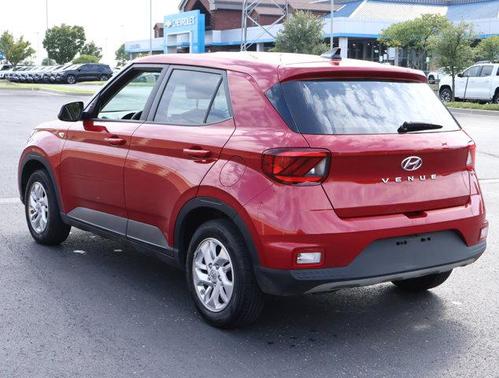 2022 Hyundai VENUE SE