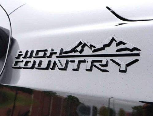 2025 Chevrolet Suburban 4WD High Country