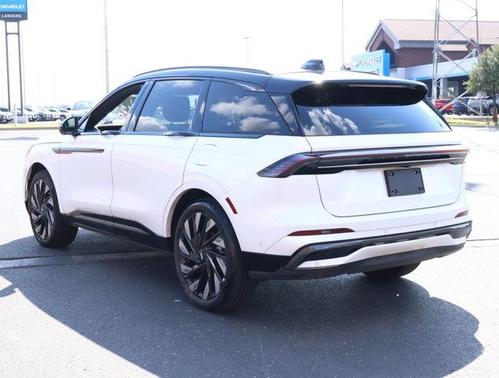 2024 Lincoln Nautilus Reserve