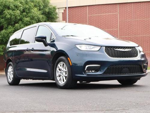Fathom Blue Pearlcoat 2023 Chrysler Pacifica Touring L