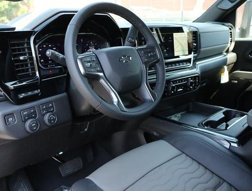 2025 Chevrolet Silverado 2500 4WD Crew Cab Standard Bed ZR2