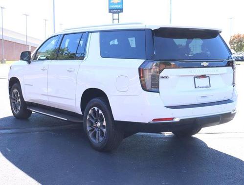 2026 Chevrolet Suburban LT