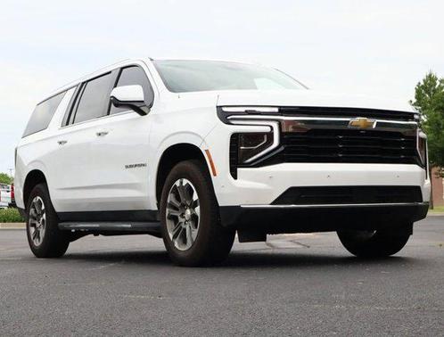 2025 Chevrolet Suburban LS