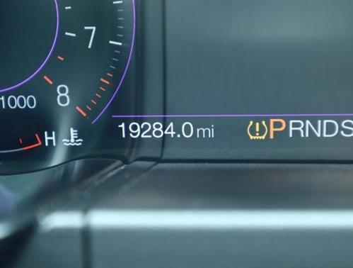 Photo 3 of 29 of 2020 Ford Mustang GT Premium