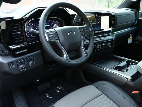 2025 Chevrolet Silverado 2500 4WD Crew Cab Standard Bed ZR2