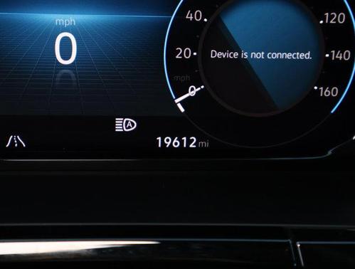 White 2025 Volkswagen Atlas 2.0T SE w/Technology