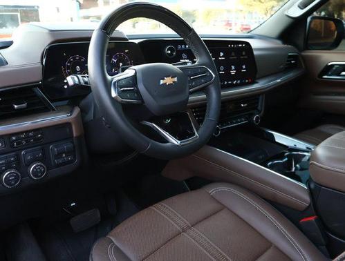 2025 Chevrolet Suburban 4WD High Country