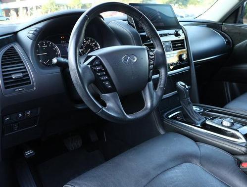 2023 INFINITI QX80 Luxe