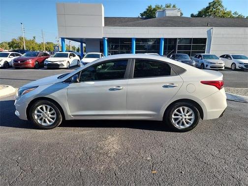 2022 Hyundai Accent SEL