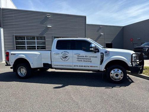 White 2023 Ford F-450 Lariat