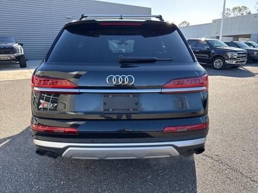 2023 Audi SQ7 4.0T Premium Plus