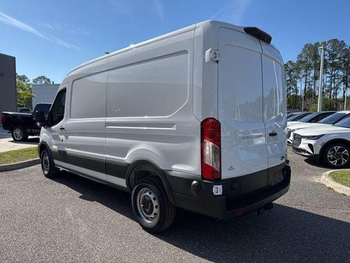 2025 Ford Transit-250 148 WB Medium Roof Cargo