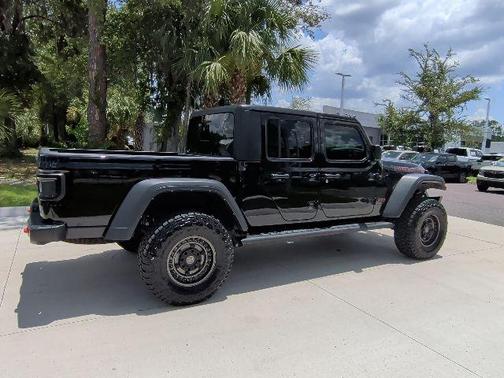 Black Clearcoat 2023 Jeep Gladiator Mojave