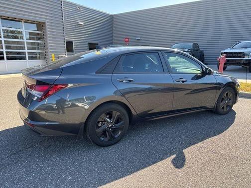 Portofino Gray 2022 Hyundai ELANTRA SEL