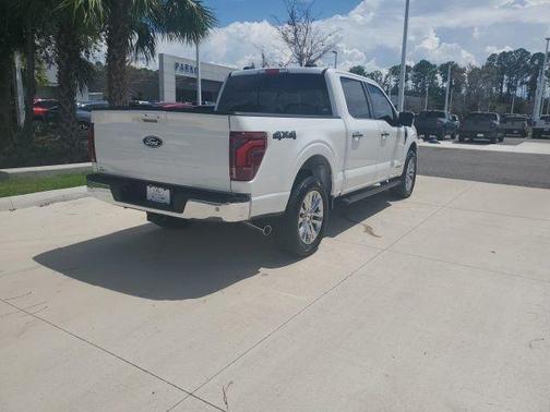 Oxford White 2025 Ford F-150 Lariat