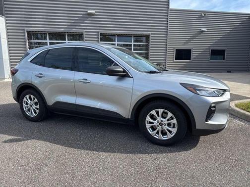 Iconic Silver Metallic 2023 Ford Escape Active