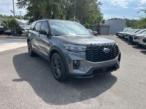 Gray Metallic 2026 Ford Explorer ST-Line