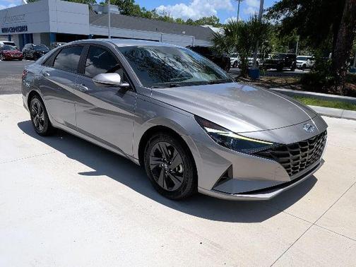 Metal 2023 Hyundai ELANTRA SEL