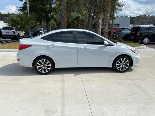 2017 Hyundai Accent Value Edition