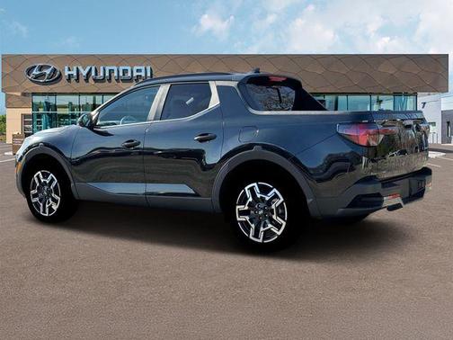 Phantom Black 2025 Hyundai SANTA CRUZ Limited
