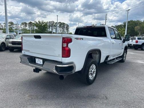 Summit White 2025 Chevrolet Silverado 2500 LT