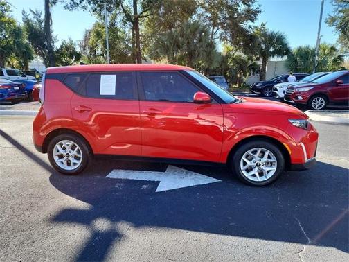2024 Kia Soul LX