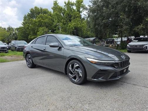 2025 Hyundai ELANTRA Limited