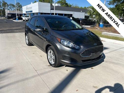 Magnetic 2019 Ford Fiesta SE