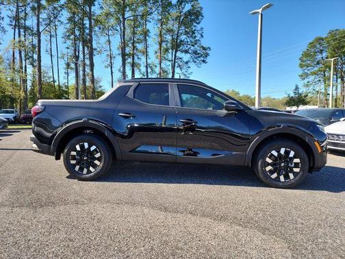 Phantom Black 2025 Hyundai SANTA CRUZ SEL Activity