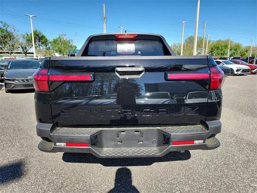 2025 Hyundai SANTA CRUZ SEL Activity