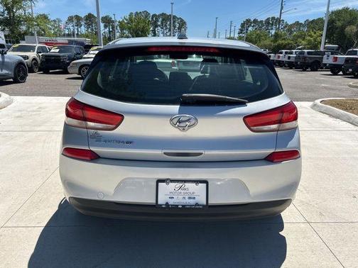 Symphony Air Silver 2018 Hyundai Elantra GT Base