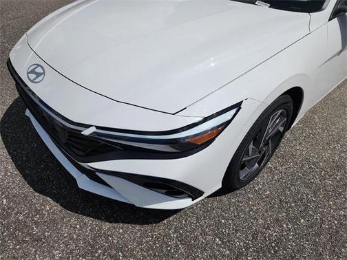 2025 Hyundai ELANTRA HEV Limited