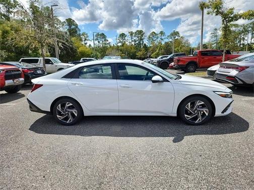 2025 Hyundai ELANTRA HEV Limited