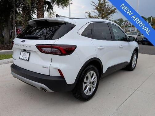 Oxford White 2024 Ford Escape Active