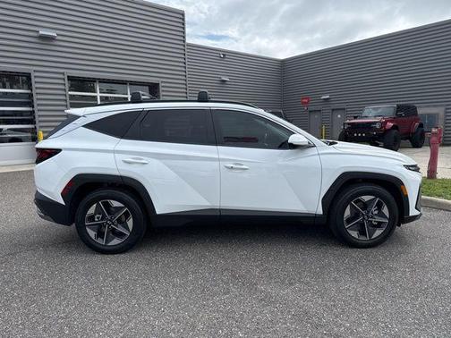 White Pearl 2026 Hyundai TUCSON SEL