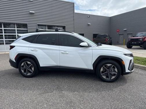 White Pearl 2026 Hyundai TUCSON SEL